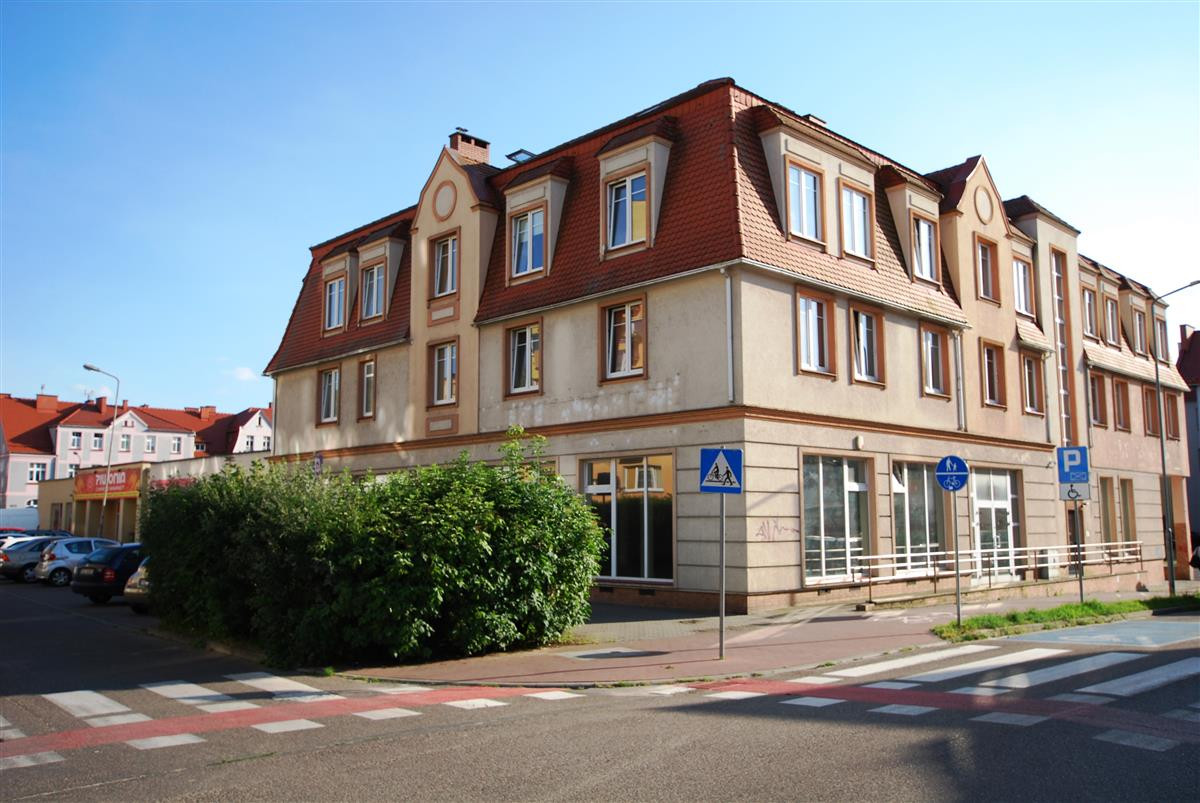 Commercial property, 611 m²