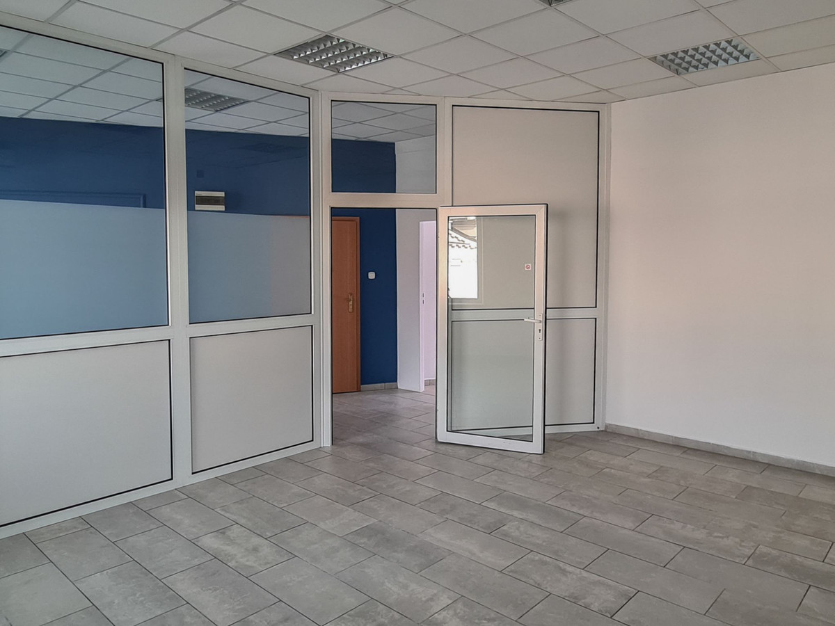 Prestiżowy funkcjonalny lokal w ścisłym centrum - Widok 2