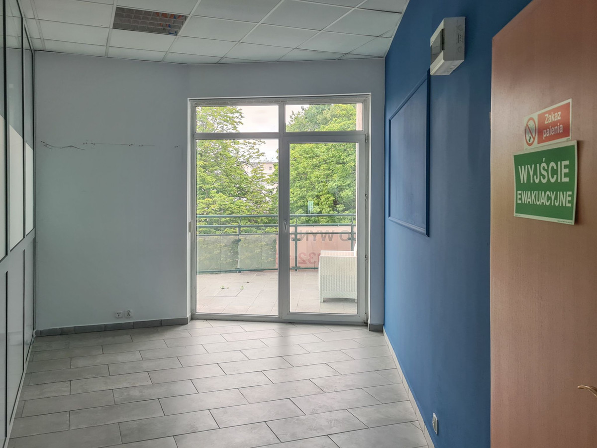 Prestiżowy funkcjonalny lokal w ścisłym centrum - Więcej