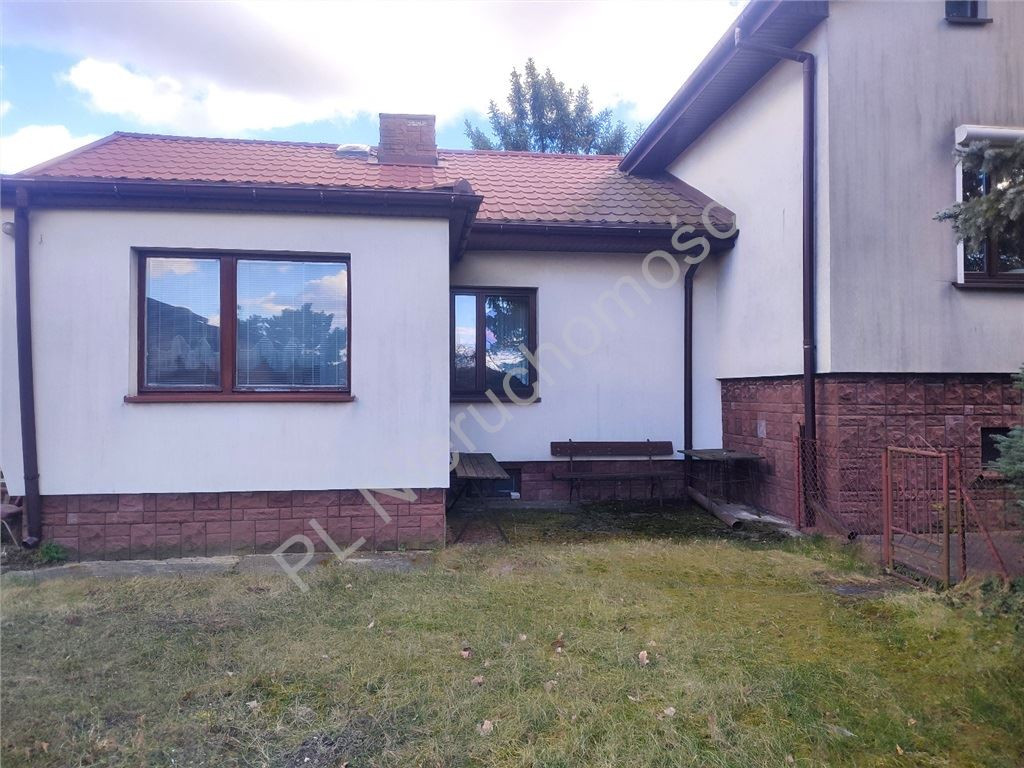 Dom z dużą działką w spokojnej dzielnicy