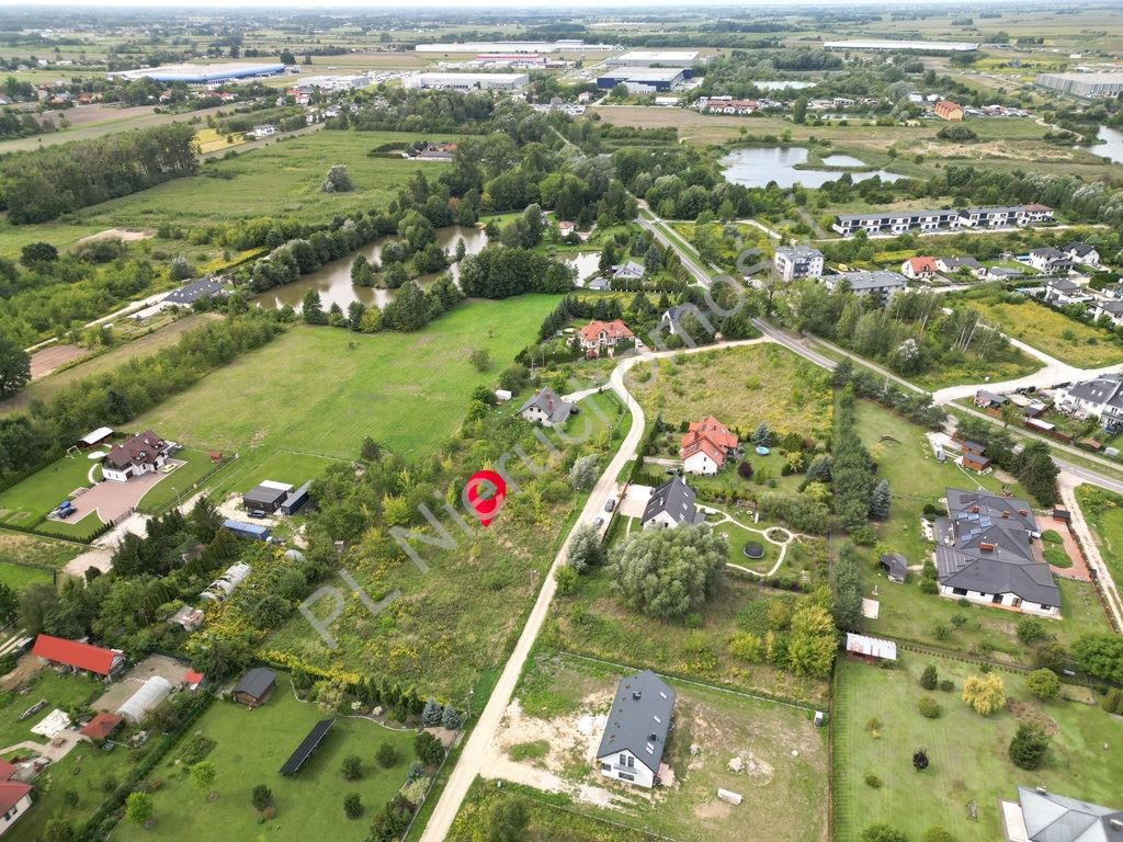 Wśród domów i zieleni - Widok 4