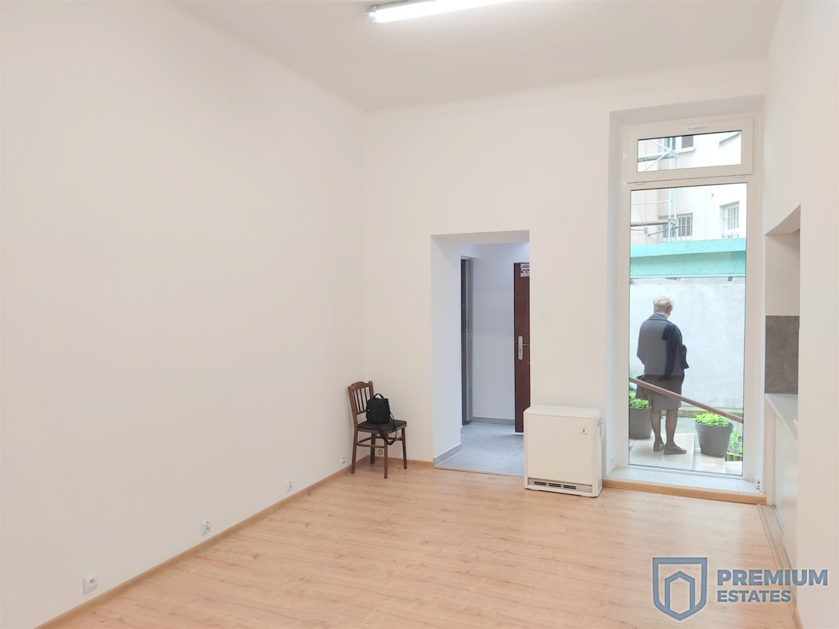 Lokal w oficynie po remoncie, 25 m² Karmelicka ENG - Widok 3