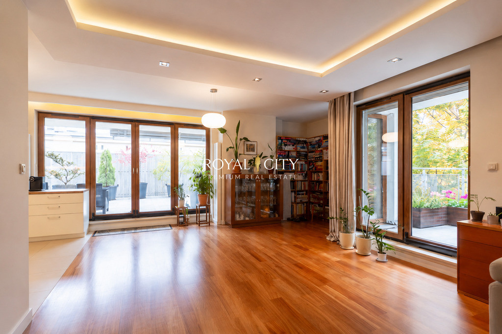 4-кімнатна квартира, 209 m²