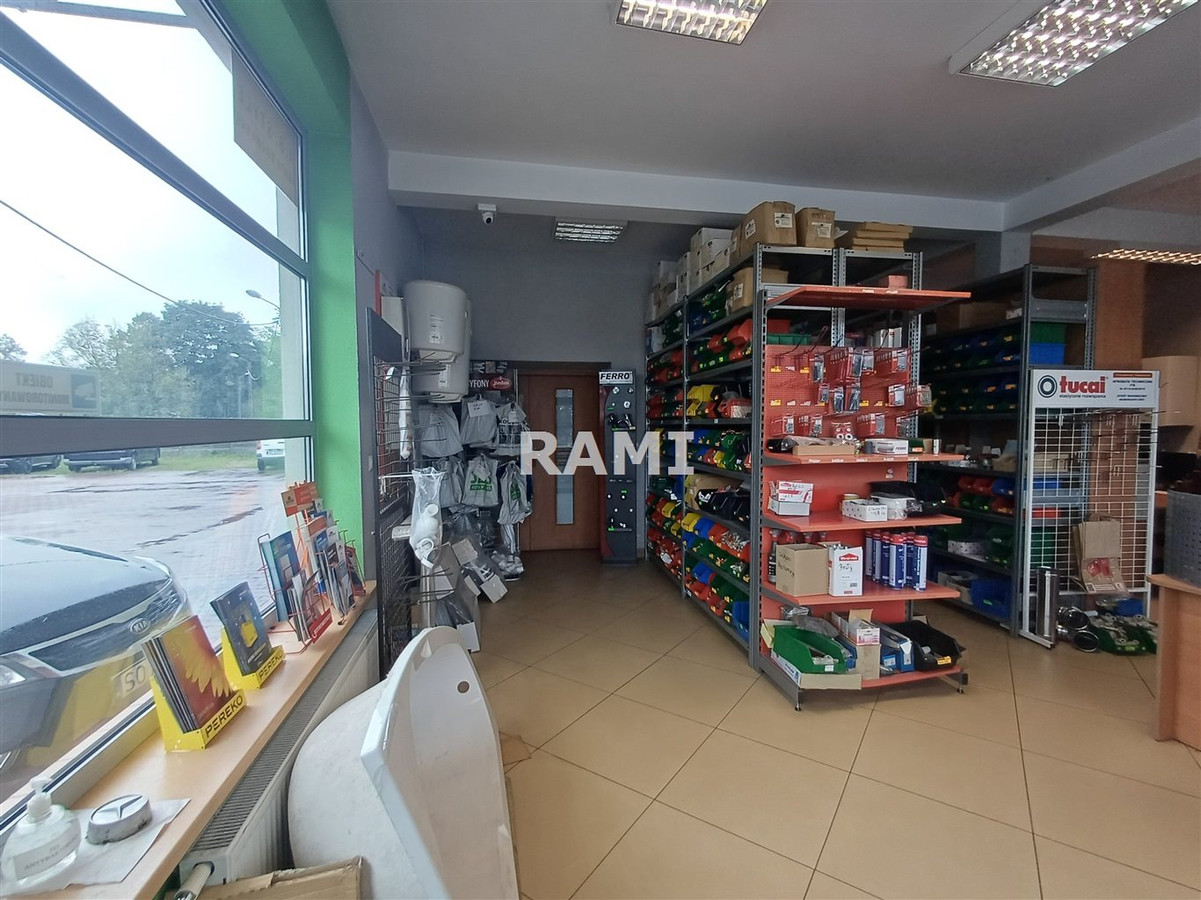 Lokal handlowo usługowy, plus magazyn, parking, teren ogrodzony - Widok 5