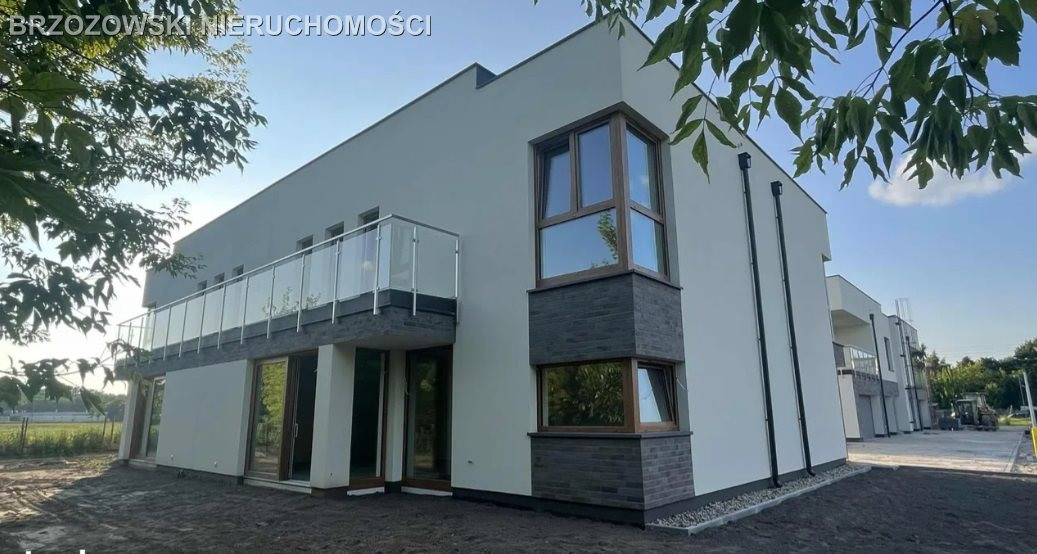 House in Warszawa, Białołęka Dworska, Białołęka - Więcej