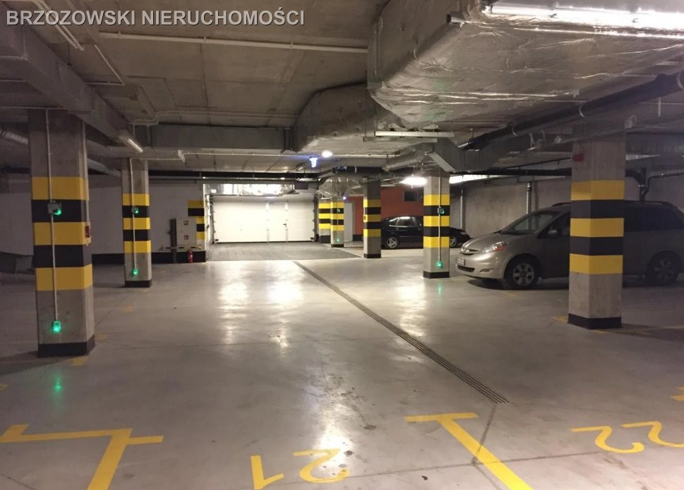 Wola, 937 m²,biuro, magazyn - Więcej