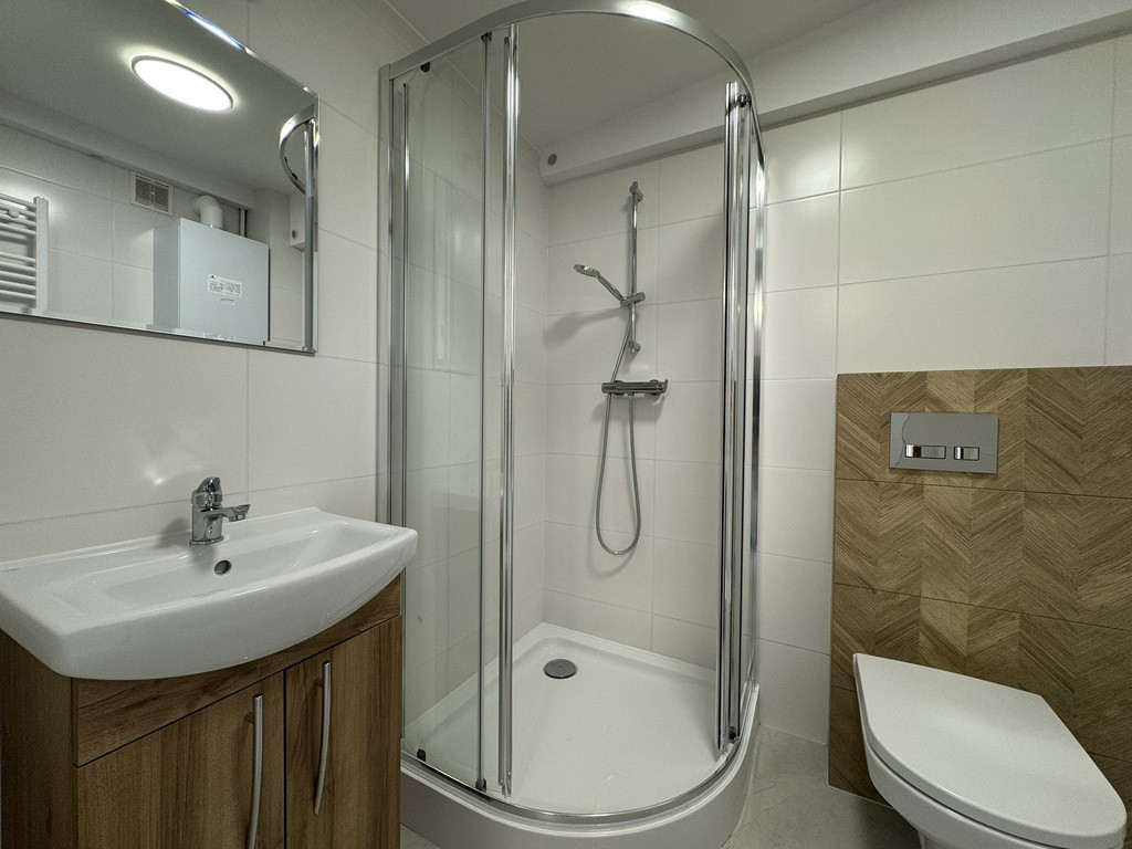 Os. Centrum B, 49 M2 Rezerwacja - Więcej