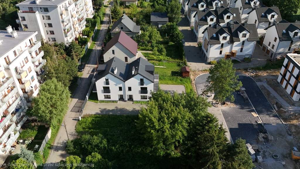 Kameralna inwestycja, 2 pokoje , Ogródek - Więcej