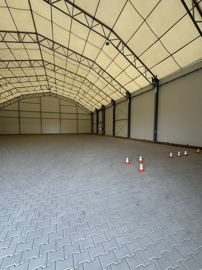 Commercial property, 1000 m²