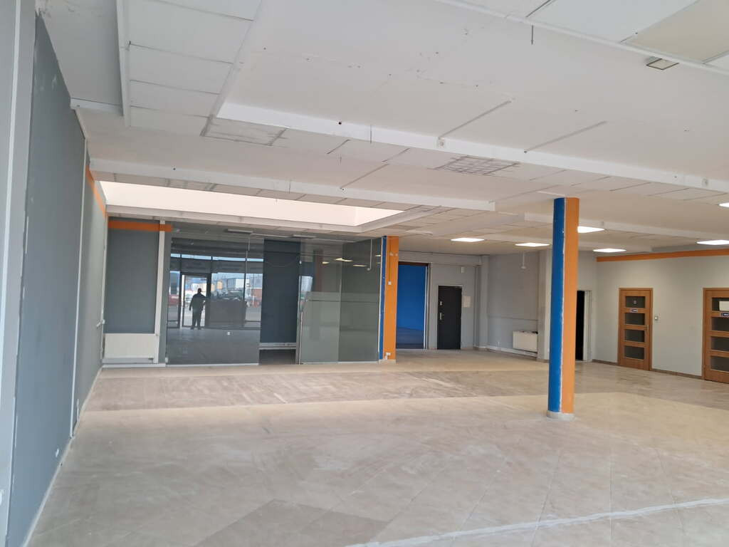 Äripind, 230 m²