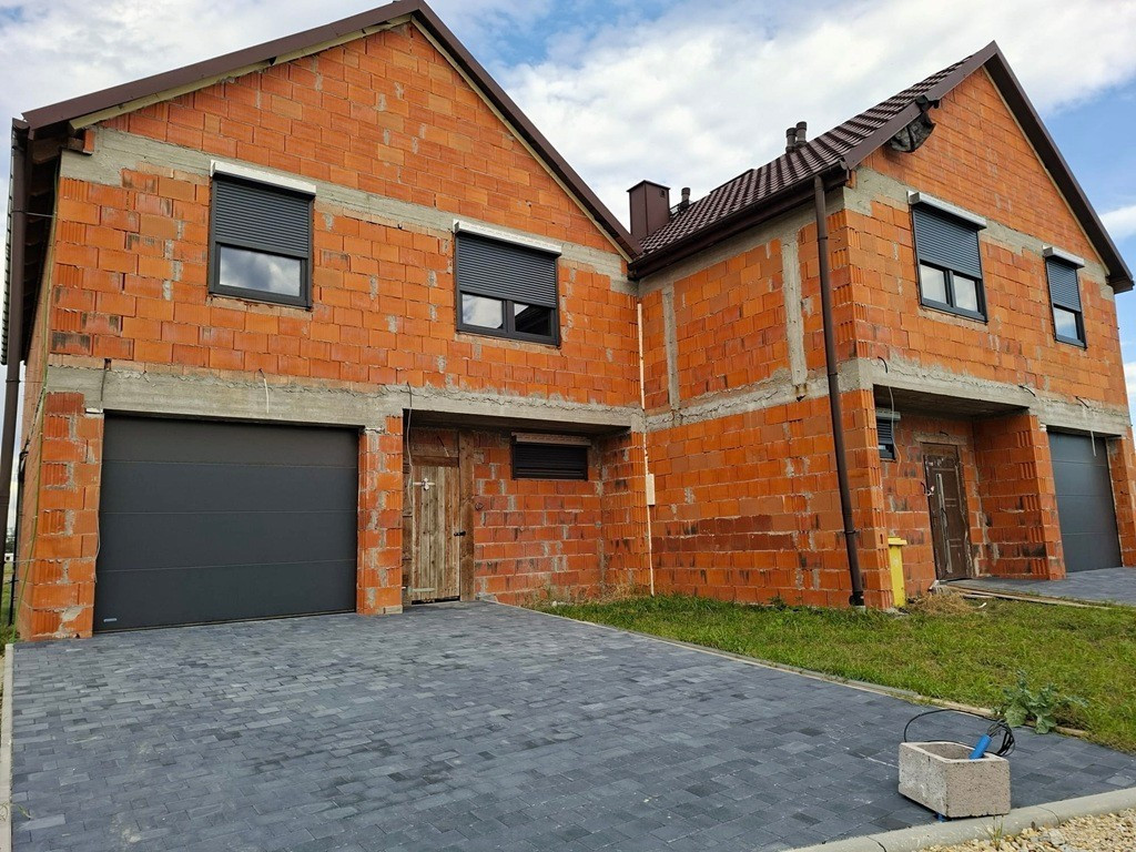 Будинок, 141 m², ділянка 325 m²
