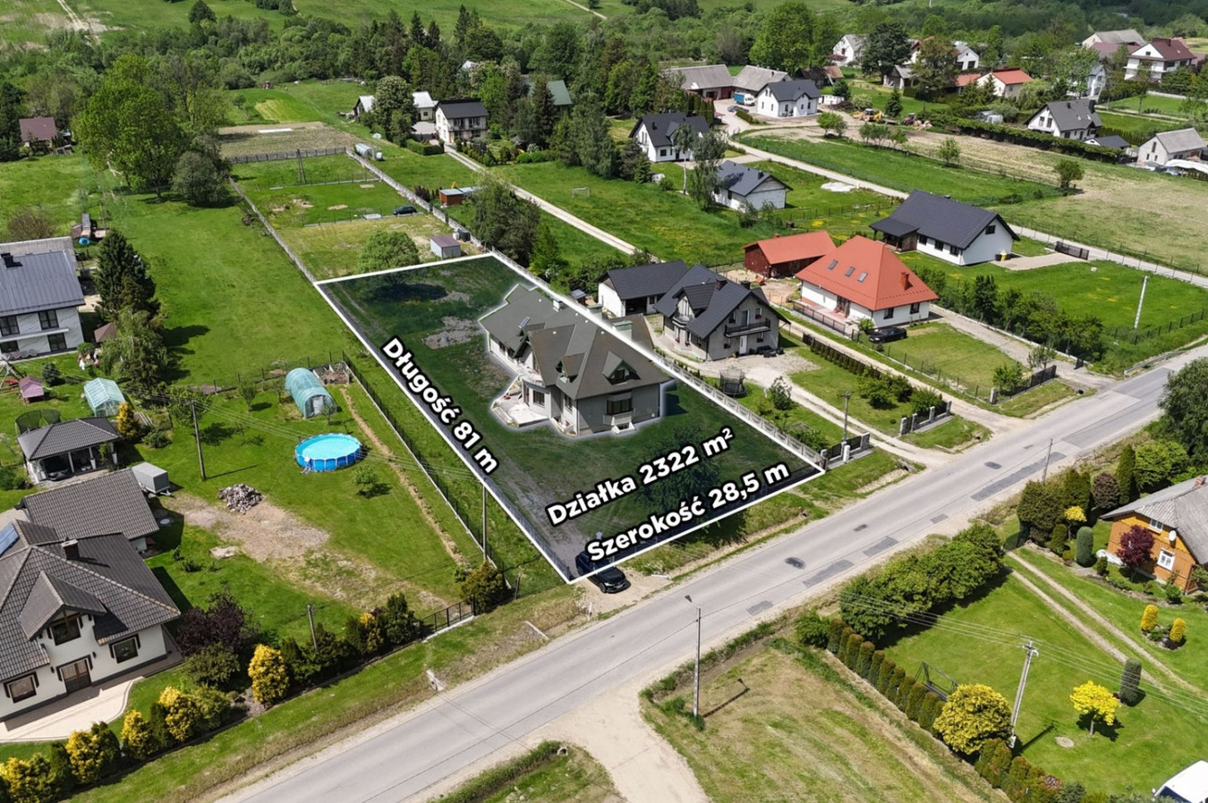 Kuća, 400 m², zemljište 2322 m²
