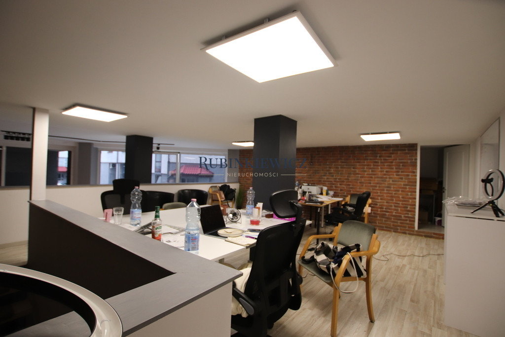 WOLA UL. ŻELAZNA LOKAL Z ANTRESOLĄ 130 M2 - Więcej