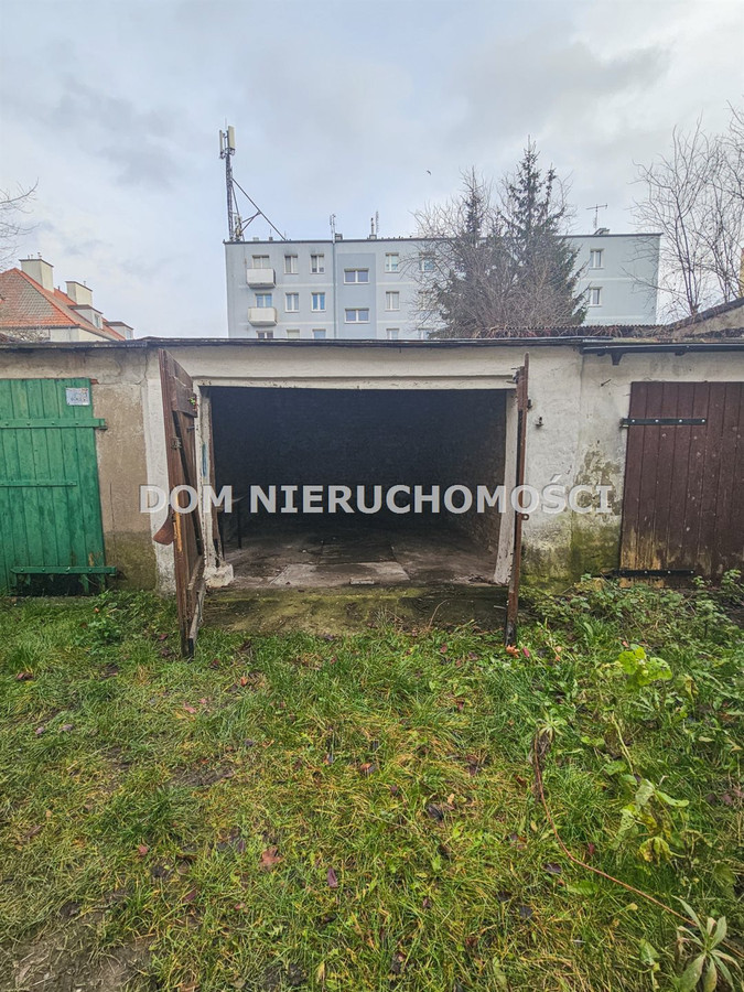 Garaż w centrum miasta - Widok 4