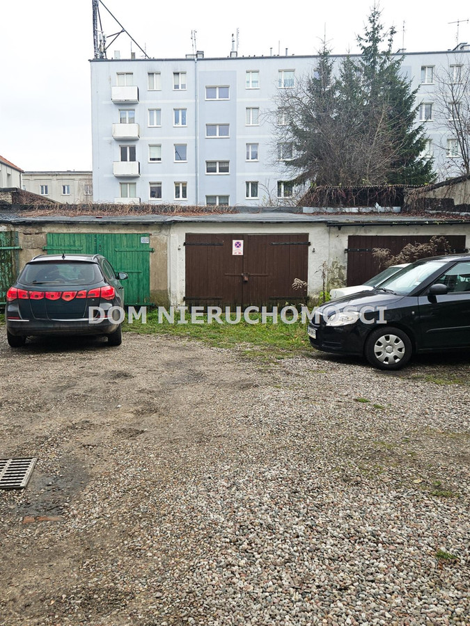 Garaż w centrum miasta - Widok 5