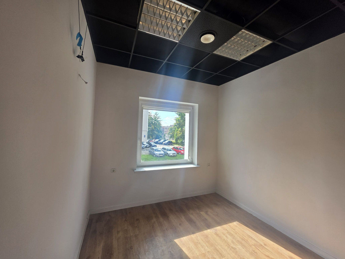 Lokal biurowy przejściowy 42 m² w centrum - Więcej