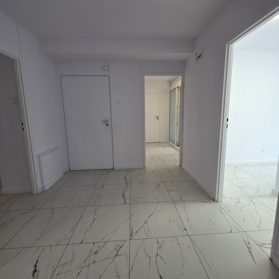 Lokal 75 m² z umywalkami w lokalu - Widok 2