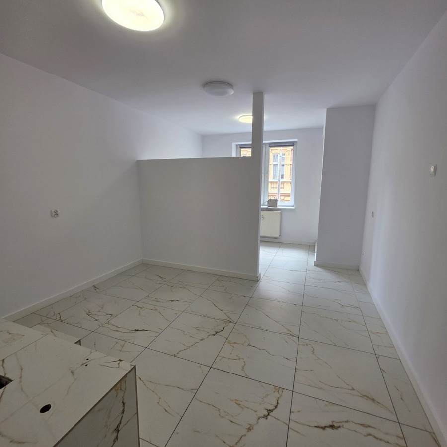 Lokal 75 m² z umywalkami w lokalu - Więcej