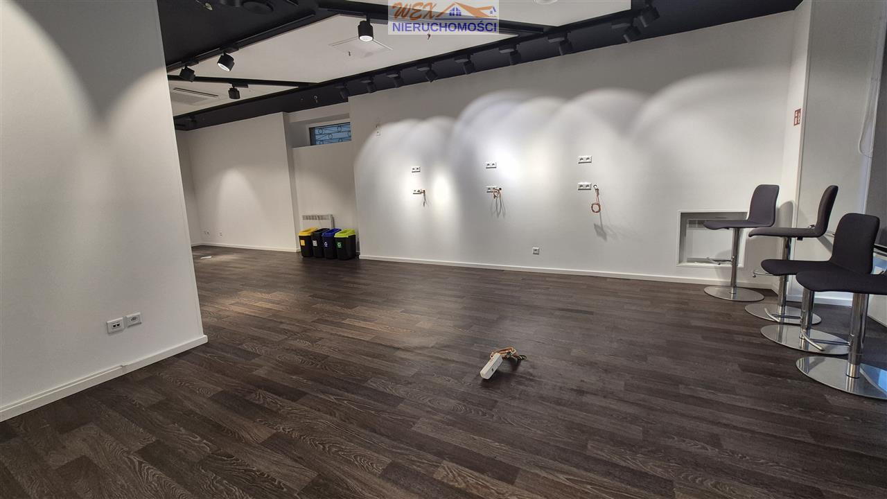 Lokal użytkowy 76 m², Słupsk, W.Polskiego - Więcej