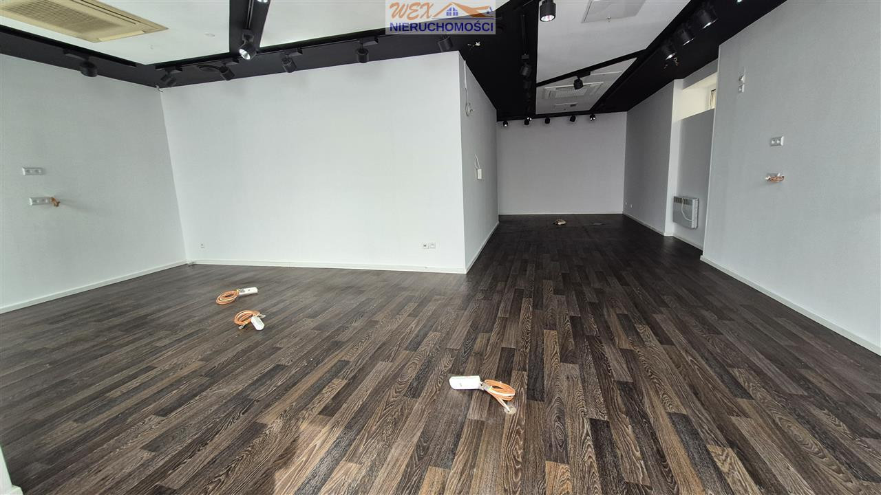 Commercial property, 76 m²