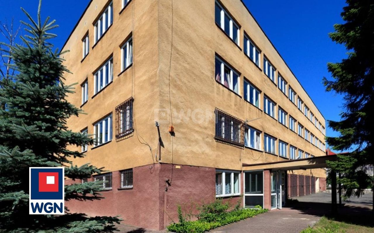 Lokal, 3605 m²
