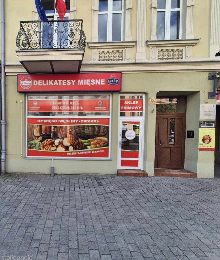 Atrakcyjny lokal 60 m² z dużą witryną na parterze – Gniezno, ul. DąbrówkI - Widok 2