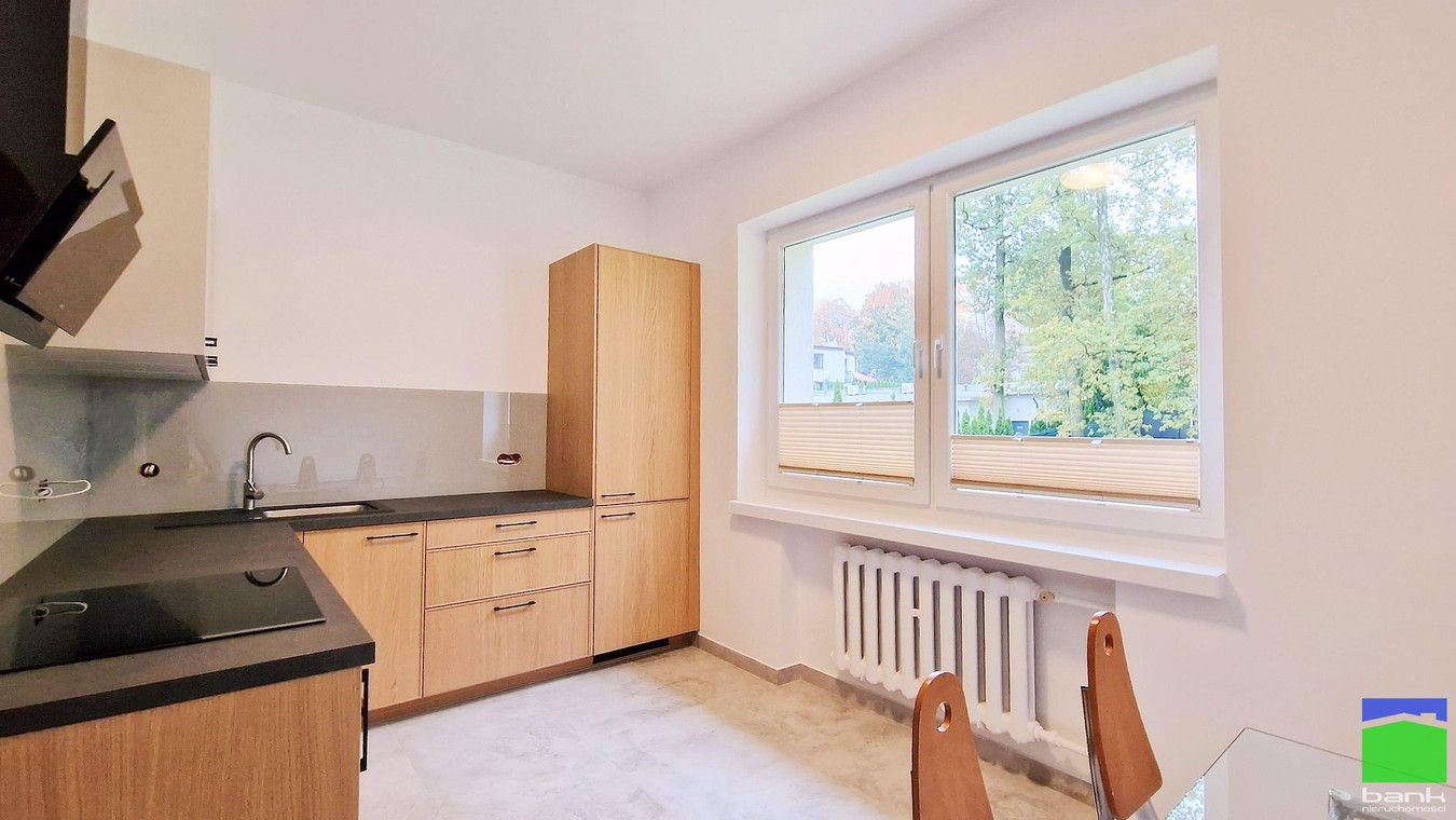 Julianów - dom o pow. 225 m² garaż ul. Bema - Widok 2
