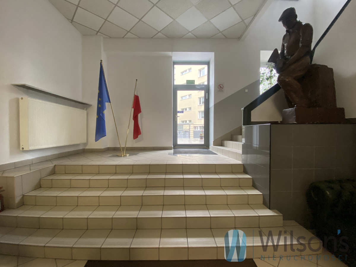64 m²- Biuro w kamienicy- MOKOTOWSKA - Widok 3