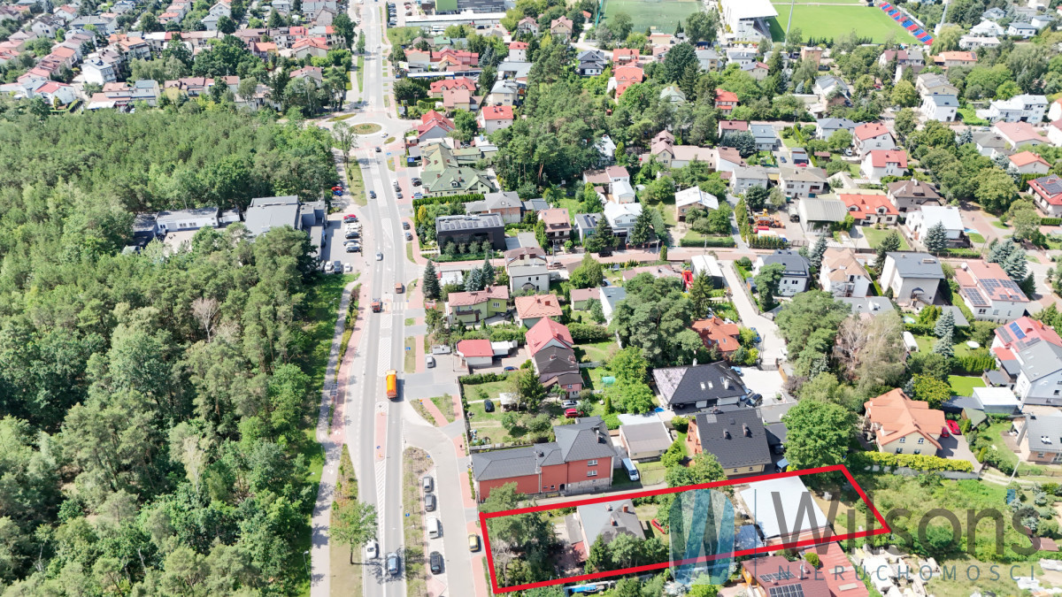 Działka budowlana z domem z lat 50 - Widok 2