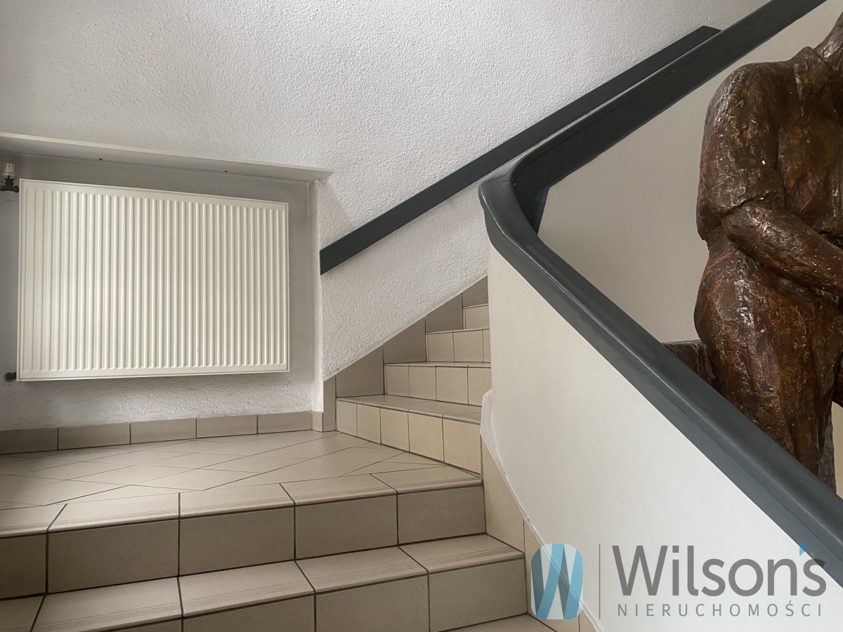 64 m²- Biuro w kamienicy- MOKOTOWSKA - Widok 4