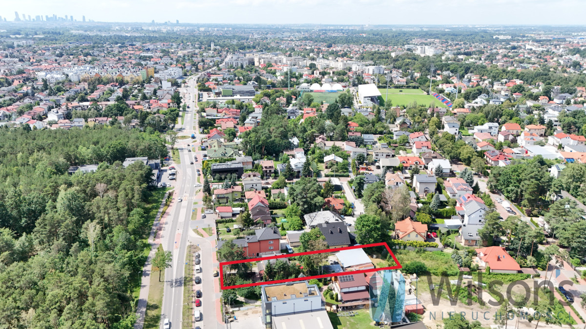 Działka budowlana z domem z lat 50 - Widok 3