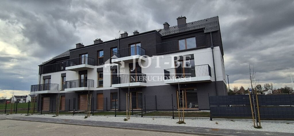Gotowe | Miejsce parkingowe i komórka w cenie - Widok 2