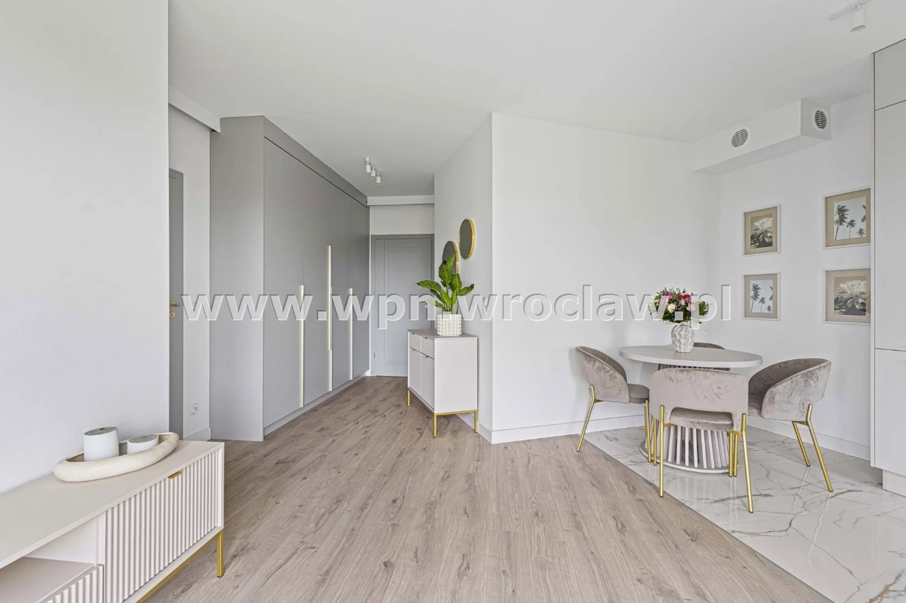 Apartment in Iwiny - Widok 5