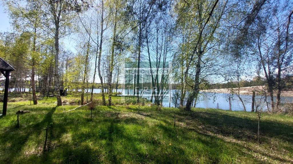 Działka z bezpośrednim dostępem do jeziora - Widok 5