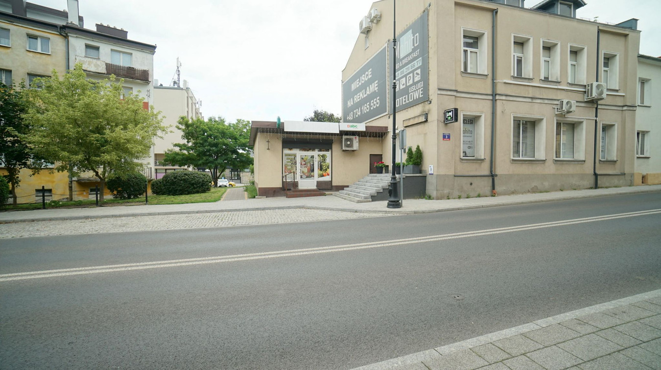 Lokal w centrum miasta - Więcej