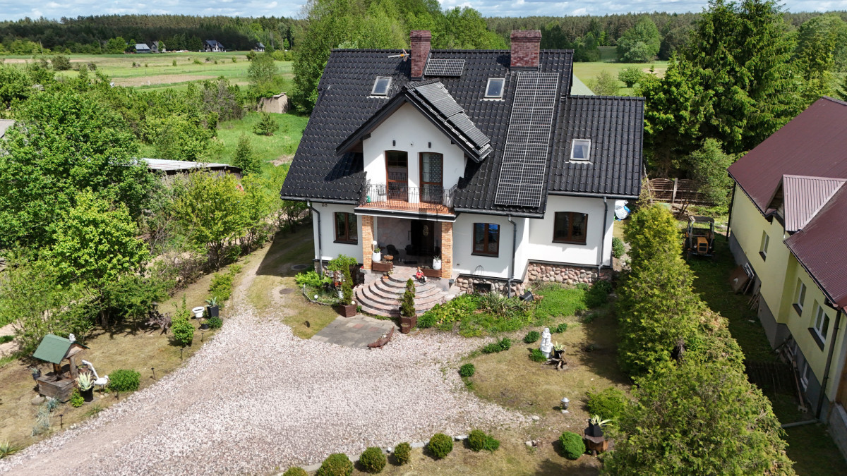 Linia brzegowa | Serwy | Domy 280 m² i 180 m² - Więcej