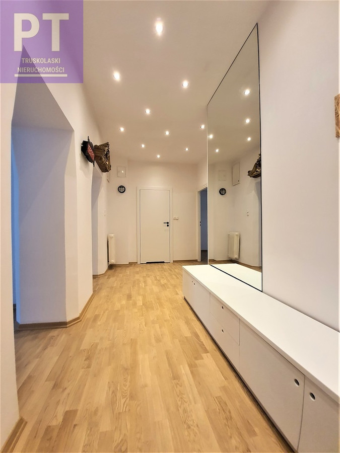 Apartment in Warszawa, Koszyki, Śródmieście - Więcej