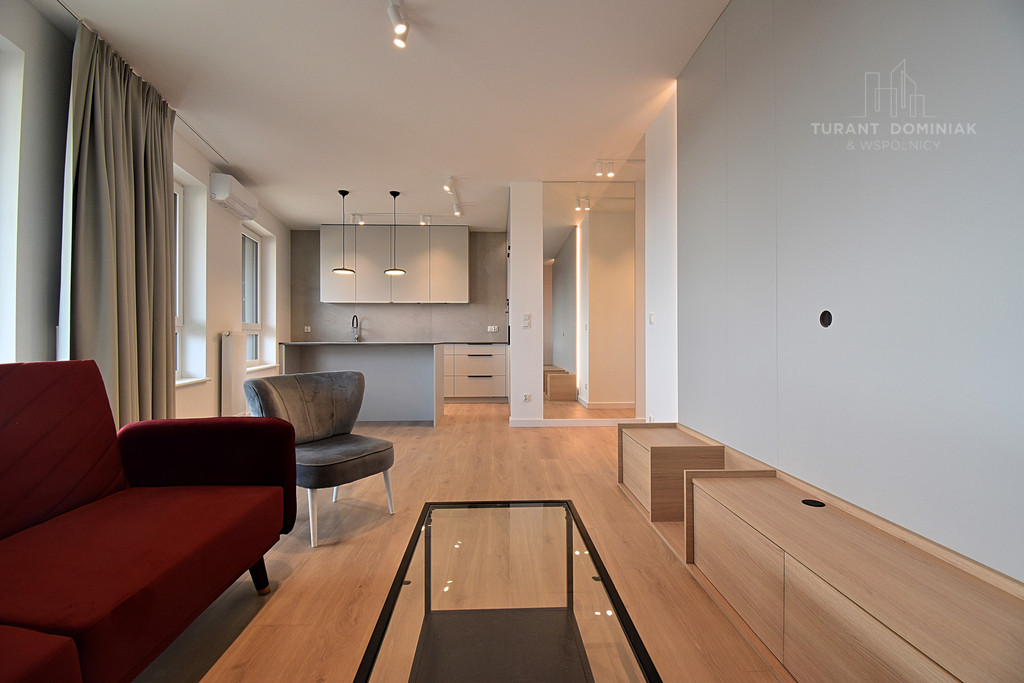 Trzypokojowy apartament z miejscem postojowym