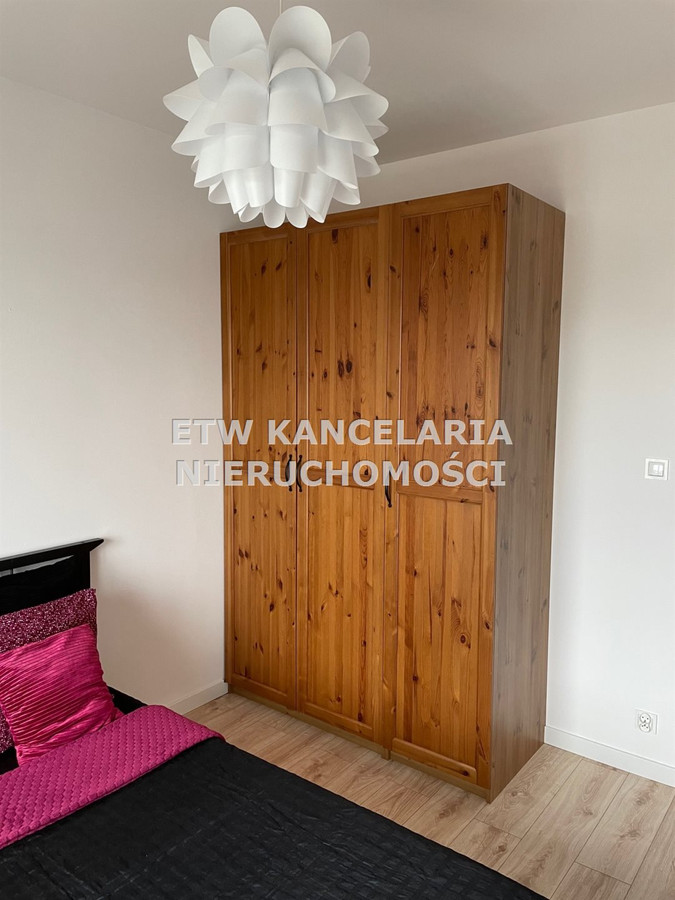 Nowy budynek, umeblowane 2 pokoje, balkon - Widok 4