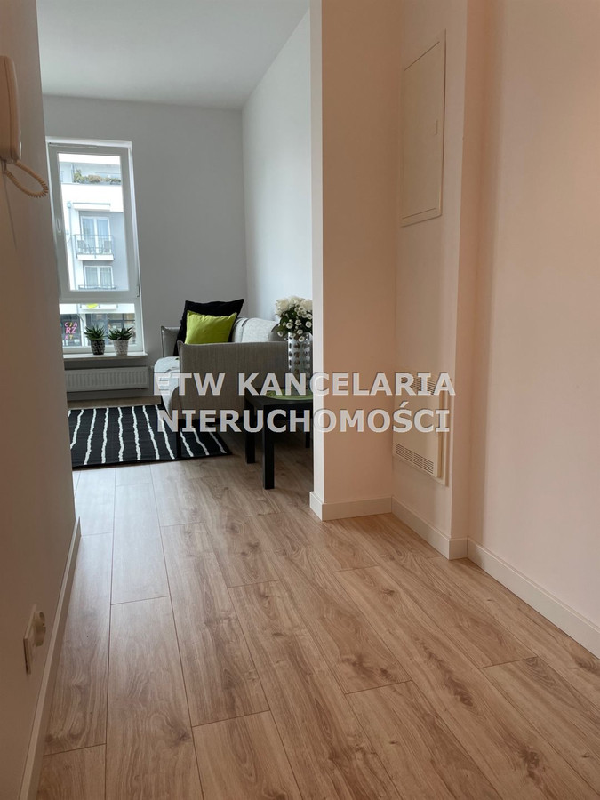Nowy budynek, umeblowane 2 pokoje, balkon - Więcej