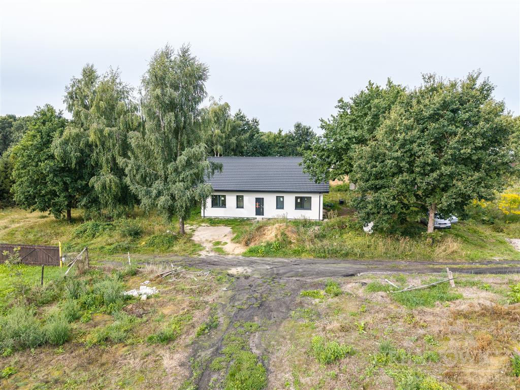 Dom – Niekłonice, powiat koszaliński - Widok 2