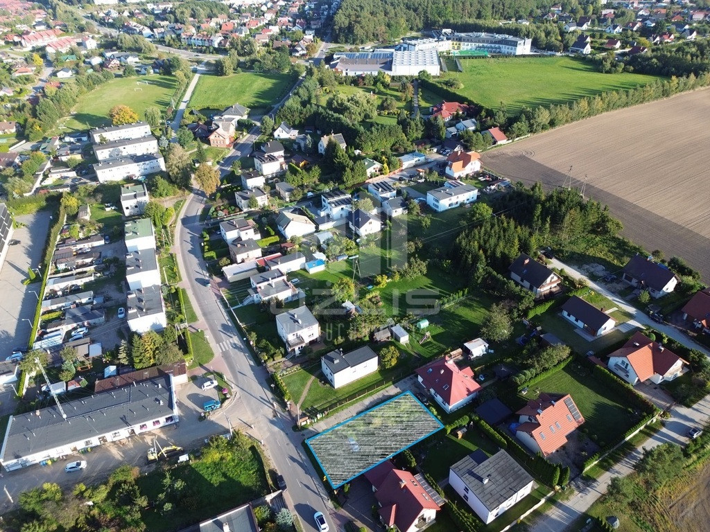 Budowlana, kanalicacja i sieć gazowa na działce - Więcej