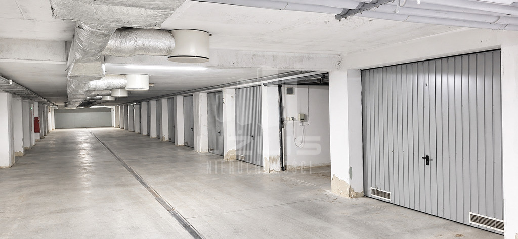 Garaż w hali garożwej 15,31 m² Os. 800-lecia - Widok 3