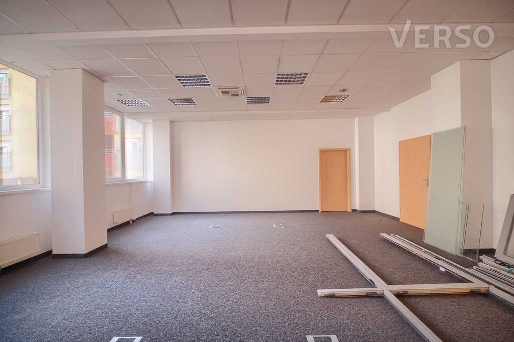 Open space, garaż - Widok 2