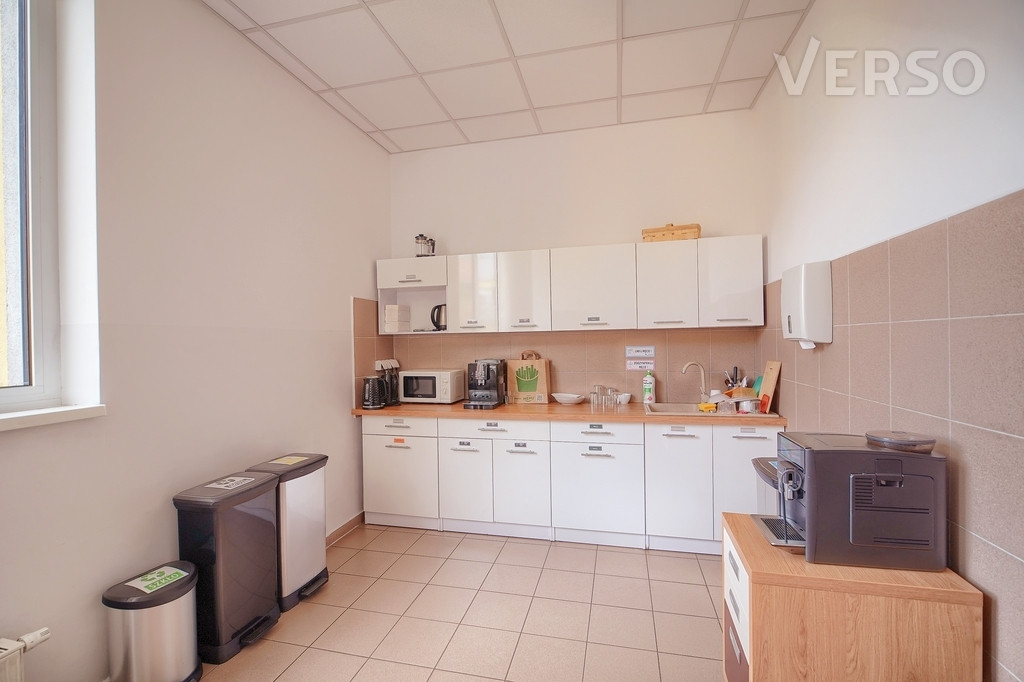 3 pomieszczenia, parking - Widok 3
