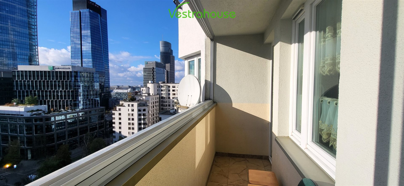 3-POKOJOWY APARTAMENT zWIDOKIEM naPANORAMĘ MIASTA - Więcej