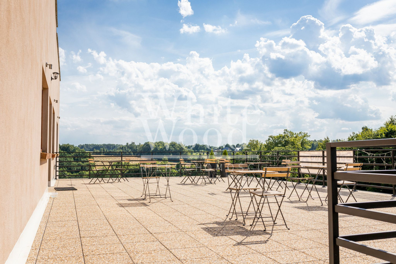 Restauracja i pensjonat przy stadninie koni - Widok 4