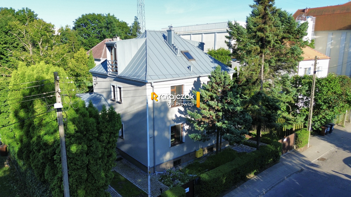 Idealny na Siedzibę Firmy, Kancelarię lub Klinikę - Więcej