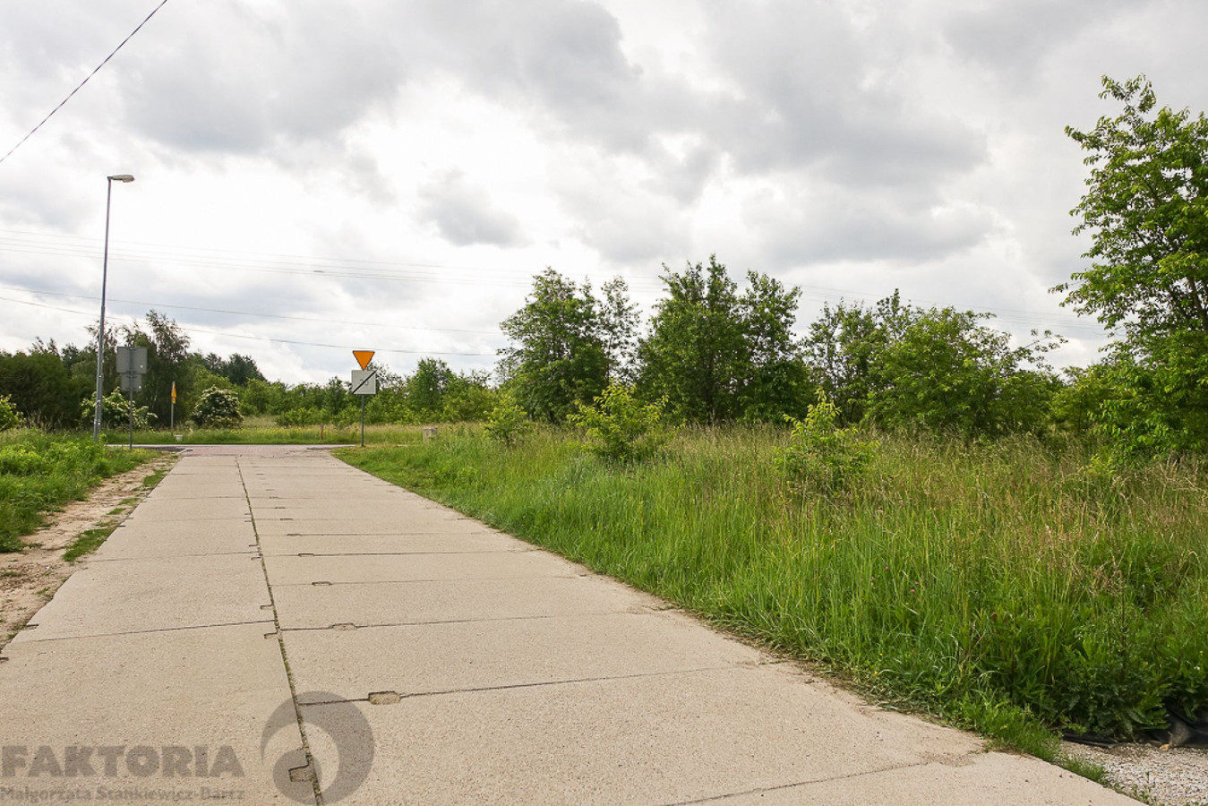 Dobra działka budowlana 783 m², media - Widok 4