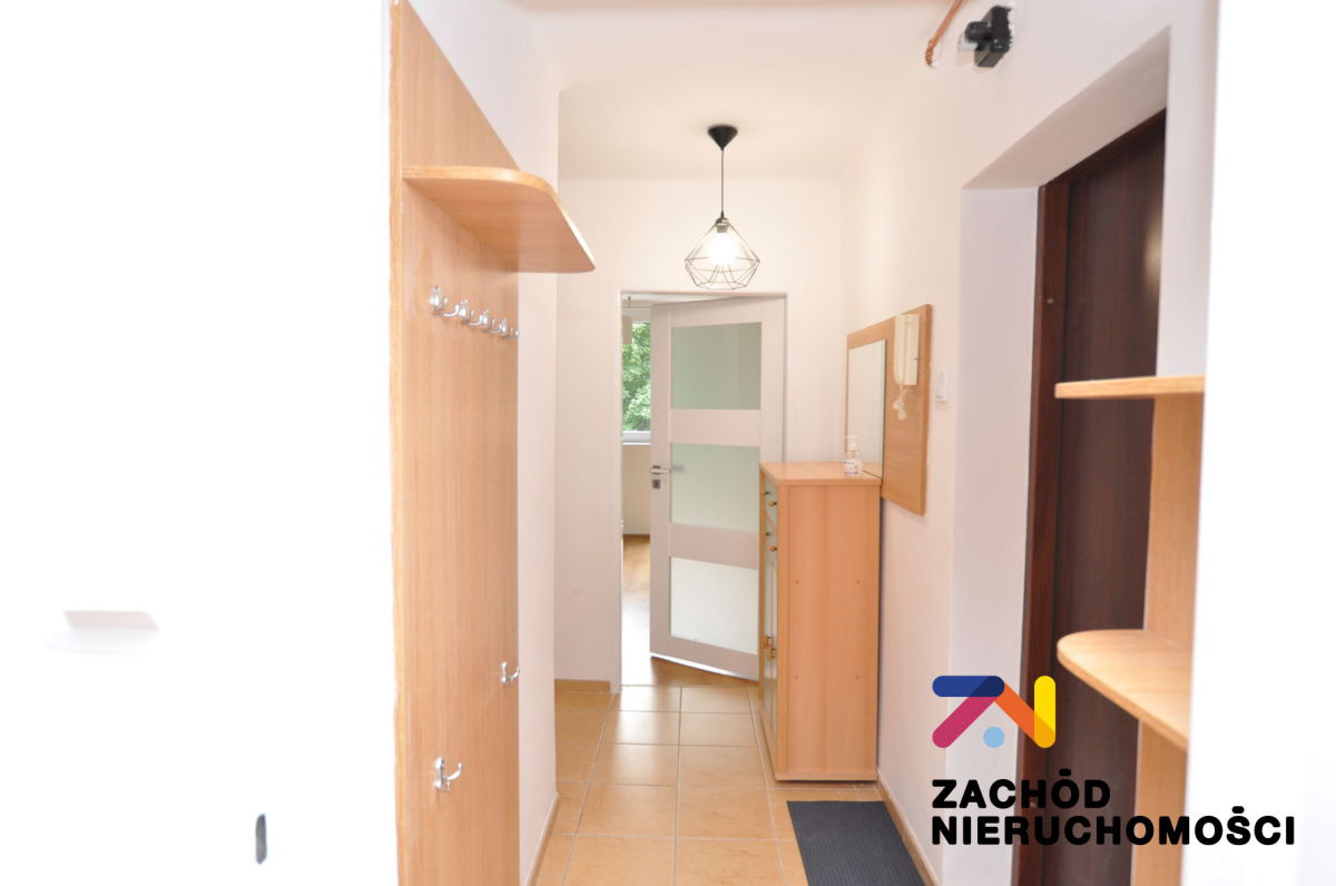 pokój w mieszkaniu trzypokojowym - os. Morelowe - Widok 5